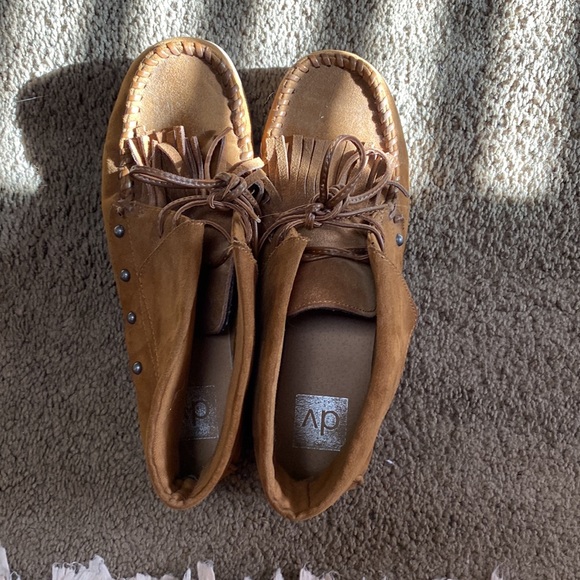Size 8 brown moccasin booties - Picture 3 of 6